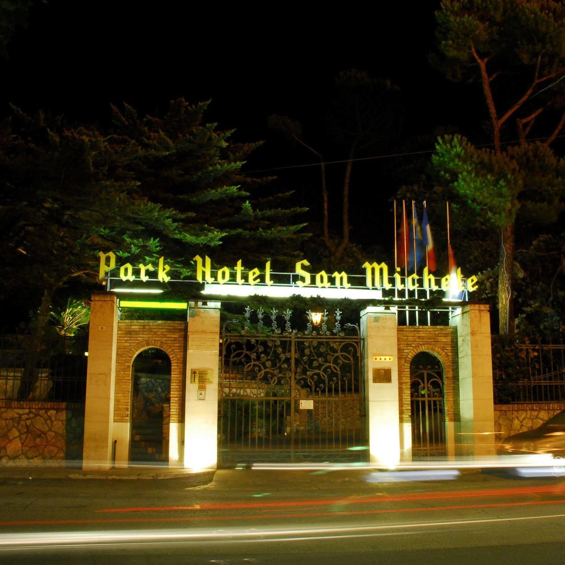 Park Hotel San Michele Мартина-Франка Экстерьер фото